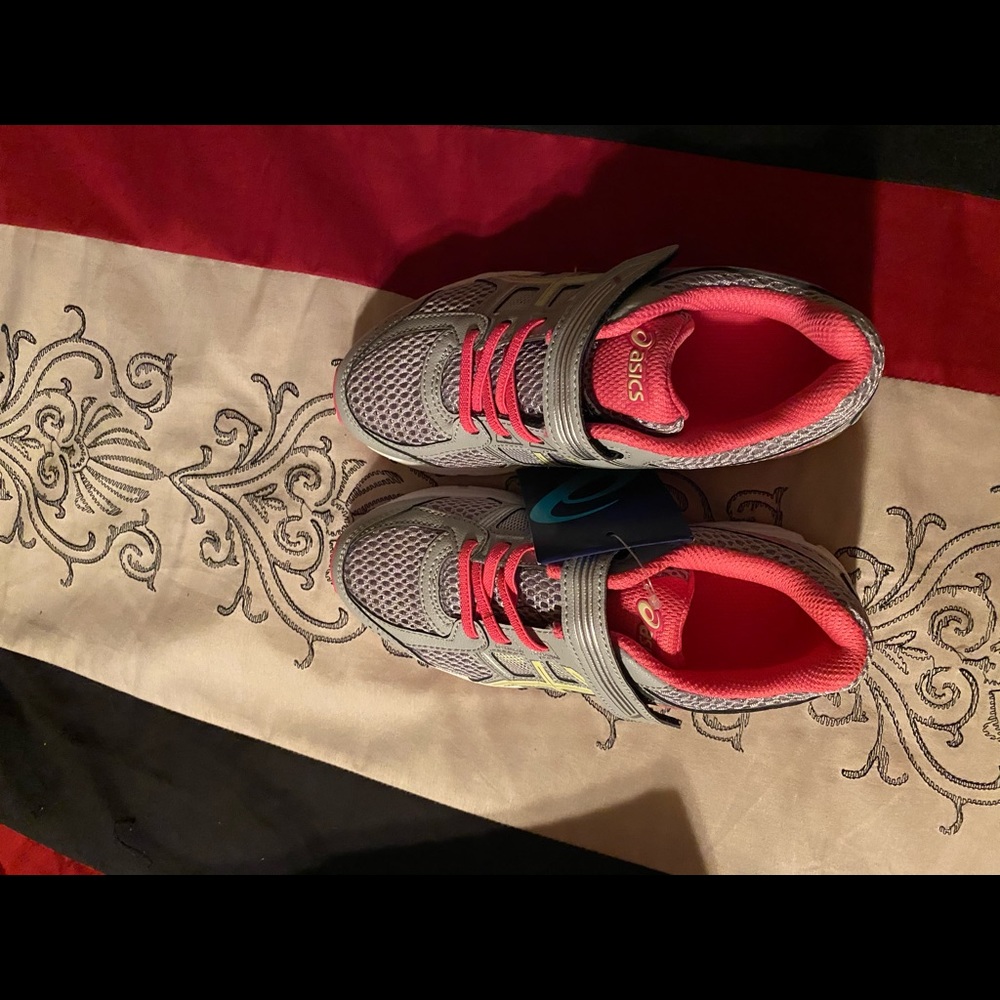 ASICS Girls Youth shoes